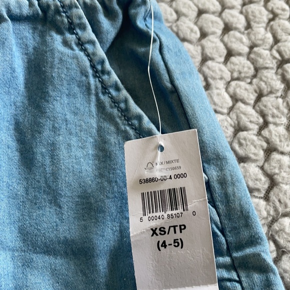 Denim shorts - Picture 2 of 2